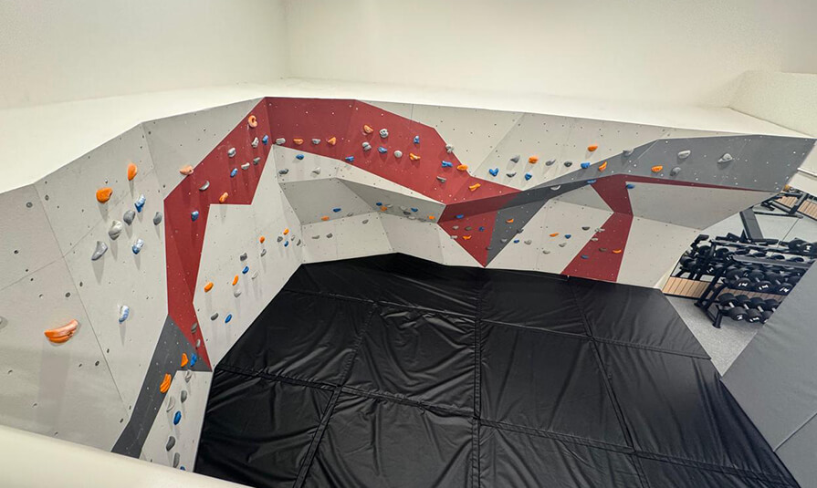 build a climbing wall, climbing wall for fitness center, climbing wall solution, indoor bouldering wall, bouldering wall design, climbing wall manufacturer